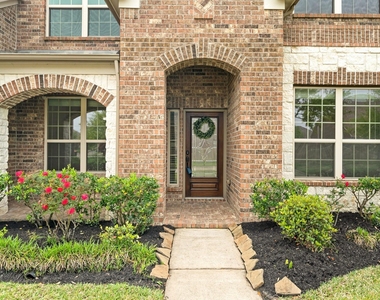 25935 Foxrun Vista Drive - Photo Thumbnail 2