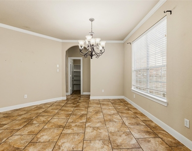 10702 Winding Green Drive - Photo Thumbnail 7