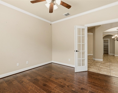 10702 Winding Green Drive - Photo Thumbnail 9