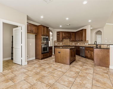 10702 Winding Green Drive - Photo Thumbnail 14