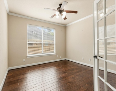 10702 Winding Green Drive - Photo Thumbnail 8