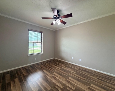 1146 Maple Creek Drive - Photo Thumbnail 15