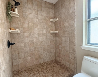 1146 Maple Creek Drive - Photo Thumbnail 13