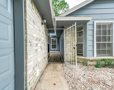 15607 Barbarossa Drive - Photo Thumbnail 4