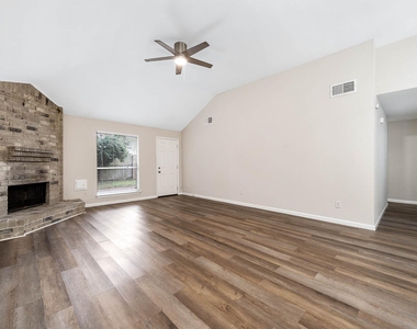 15607 Barbarossa Drive - Photo Thumbnail 7