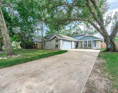 15607 Barbarossa Drive - Photo Thumbnail 1