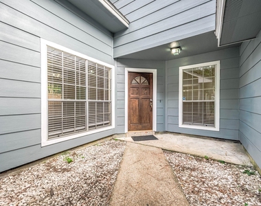 15607 Barbarossa Drive - Photo Thumbnail 5
