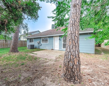 15607 Barbarossa Drive - Photo Thumbnail 24