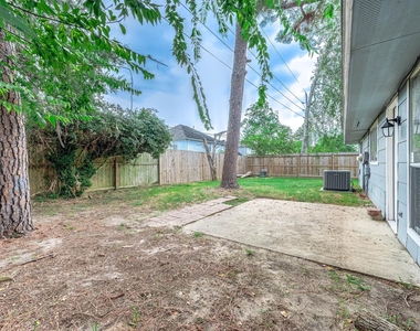 15607 Barbarossa Drive - Photo Thumbnail 26