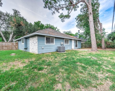 15607 Barbarossa Drive - Photo Thumbnail 25