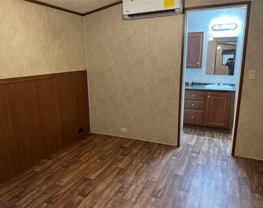 22767 Hudson - Photo Thumbnail 4