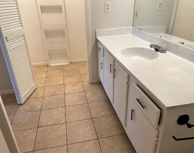 8801 Hammerly Boulevard - Photo Thumbnail 19