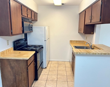 8801 Hammerly Boulevard - Photo Thumbnail 8