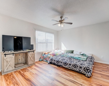 6001 Reims Road - Photo Thumbnail 18