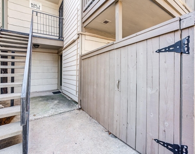 6001 Reims Road - Photo Thumbnail 3