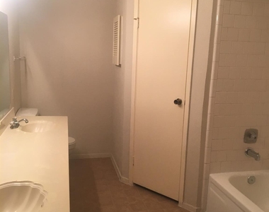 6717 Greenyard Drive - Photo Thumbnail 9