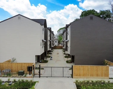 861 Rachel Street - Photo Thumbnail 27
