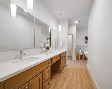 861 Rachel Street - Photo Thumbnail 12
