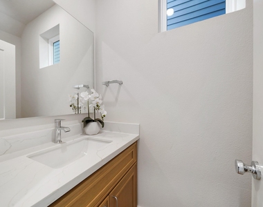 861 Rachel Street - Photo Thumbnail 9