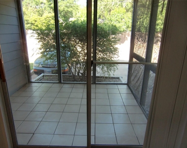 752 Memorial Mews Street - Photo Thumbnail 7