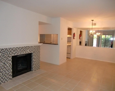752 Memorial Mews Street - Photo Thumbnail 5