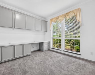 5535 Moss Meadow Court - Photo Thumbnail 6