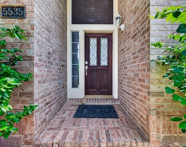 5535 Moss Meadow Court - Photo Thumbnail 4