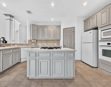 5535 Moss Meadow Court - Photo Thumbnail 14