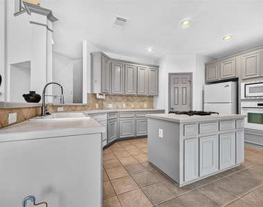 5535 Moss Meadow Court - Photo Thumbnail 15