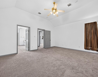 5535 Moss Meadow Court - Photo Thumbnail 32