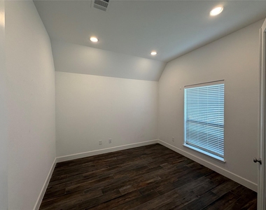 18902 Windy Orchard Court - Photo Thumbnail 8