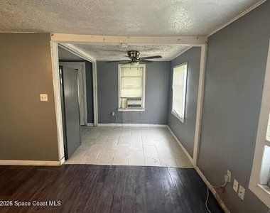 332 Palm Avenue - Photo Thumbnail 2