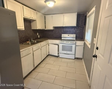 332 Palm Avenue - Photo Thumbnail 3