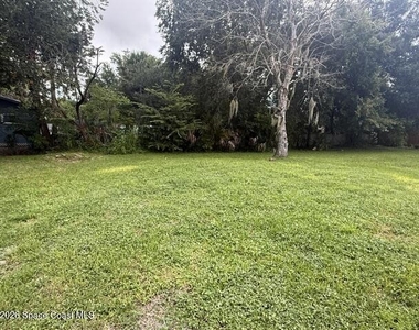 332 Palm Avenue - Photo Thumbnail 9