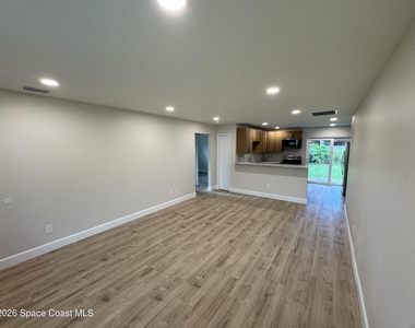 532 Sheridan Avenue - Photo Thumbnail 1