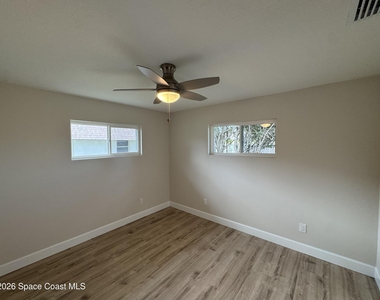 532 Sheridan Avenue - Photo Thumbnail 7