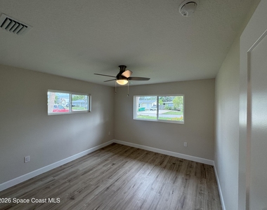 530 Sheridan Avenue - Photo Thumbnail 10