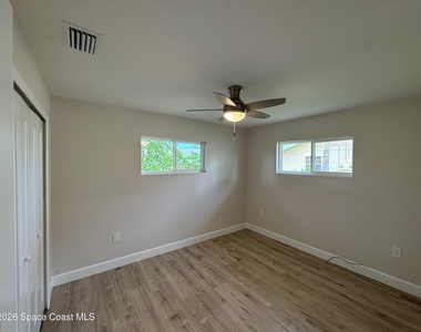 530 Sheridan Avenue - Photo Thumbnail 7