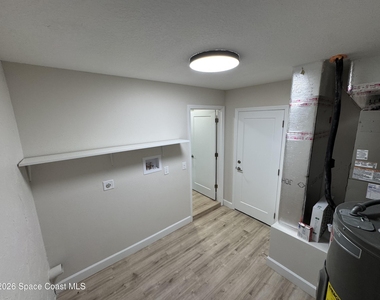 530 Sheridan Avenue - Photo Thumbnail 12