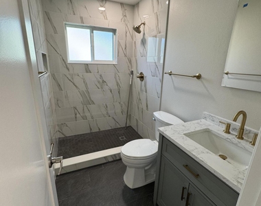 530 Sheridan Avenue - Photo Thumbnail 9