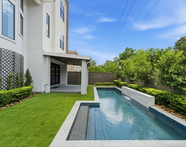 6011 Burgoyne Road - Photo Thumbnail 30