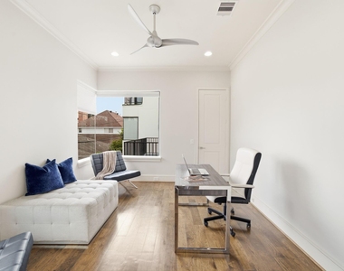 6011 Burgoyne Road - Photo Thumbnail 14