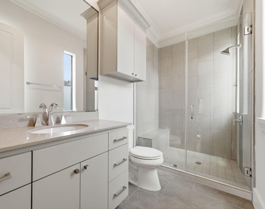 6011 Burgoyne Road - Photo Thumbnail 22