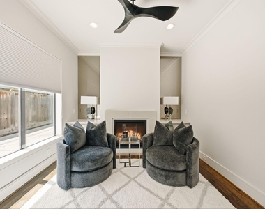 6011 Burgoyne Road - Photo Thumbnail 4