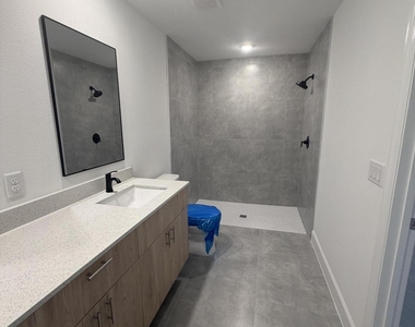 2542 Hester Avenue Se - Photo Thumbnail 14