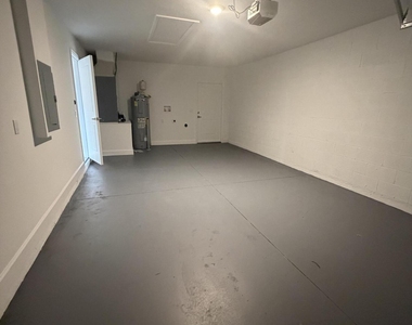 2542 Hester Avenue Se - Photo Thumbnail 15