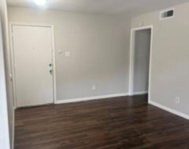 1603 W Main Street - Photo Thumbnail 4