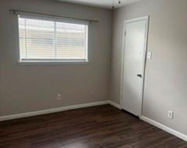 1603 W Main Street - Photo Thumbnail 11
