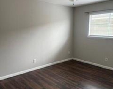 1603 W Main Street - Photo Thumbnail 10