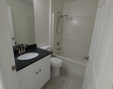1125 White Oak Circle - Photo Thumbnail 21